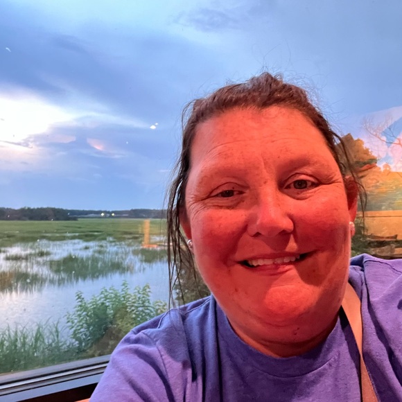 Meet your Posher, Tara - Picture 2 of 2